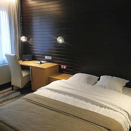 Maxim Hotel 3*