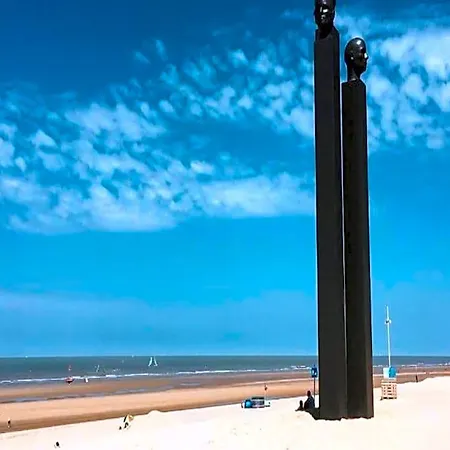Maxim 3* De Panne